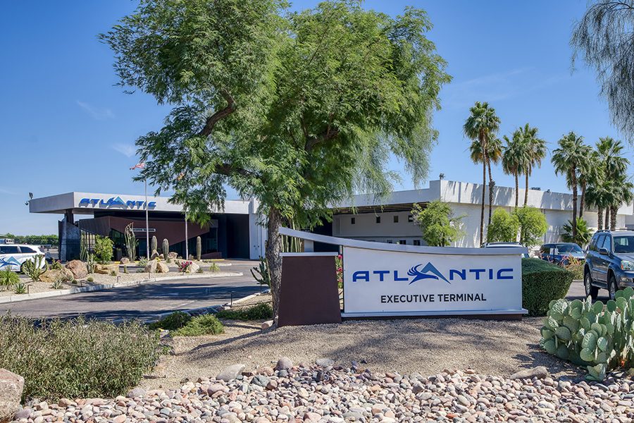 Atlantic Aviation chauffeur & car service at Scottsdale Airport (SDL)