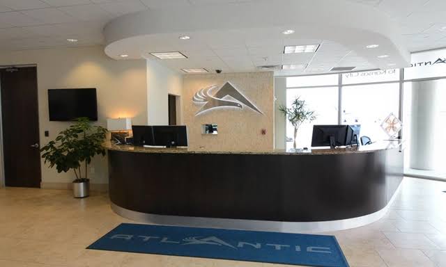 Atlantic Aviation chauffeur & car service at Scottsdale Airport (SDL)